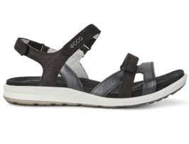 821833-51707-outside